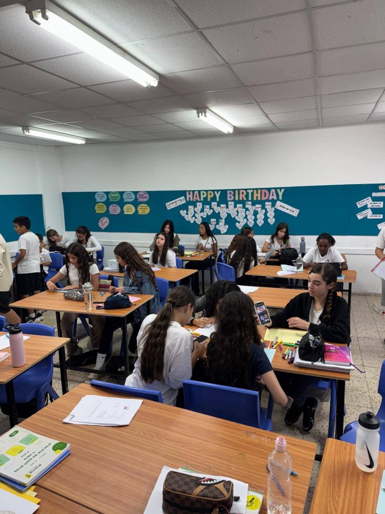 574876084_1256972472903352_1320106966894084278_n