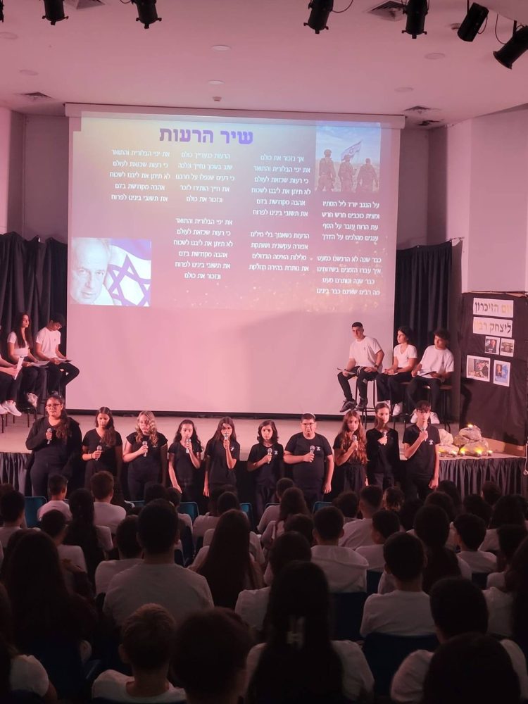 574925296_1256972782903321_4931833203492631287_n