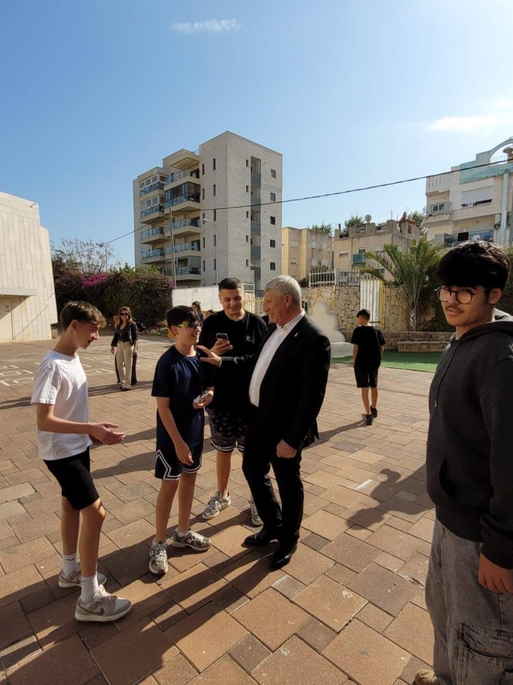 588605236_1273669861233613_401739900499804853_n