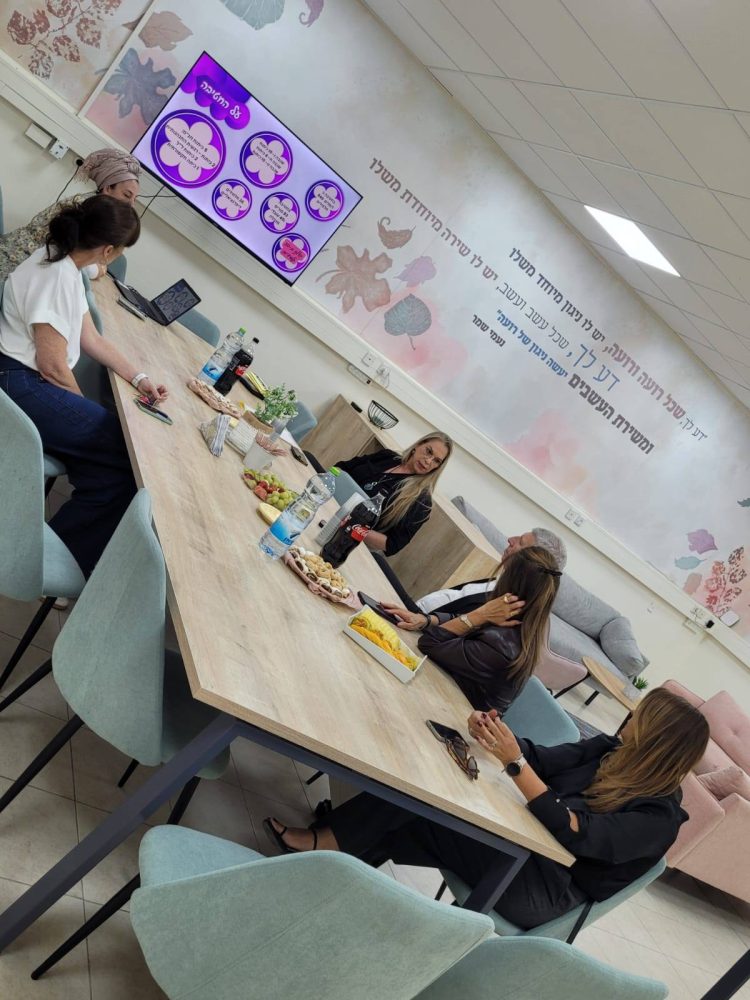 588639207_1273670154566917_177623415821026519_n