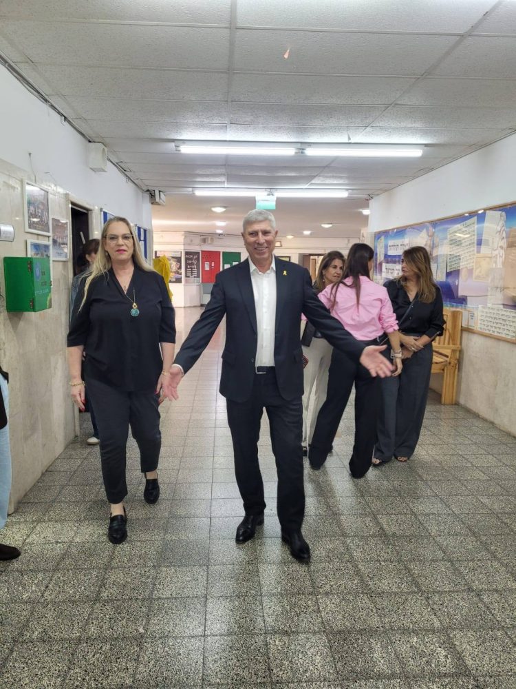 589027530_1273669324567000_8768415094523131700_n