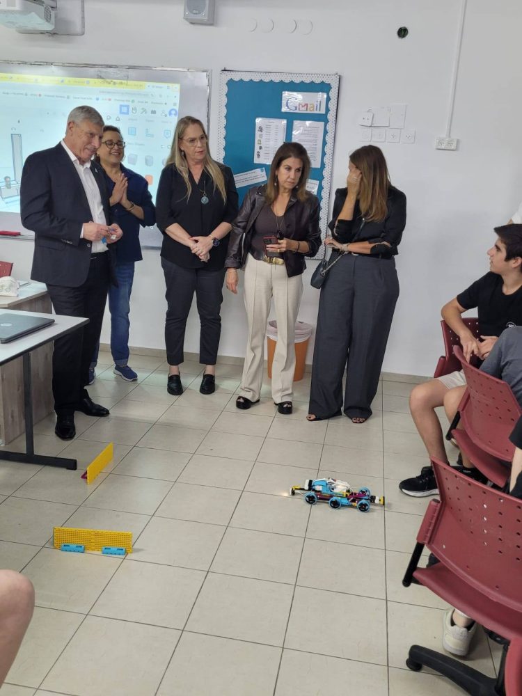 589815460_1273669731233626_3922088391880580922_n