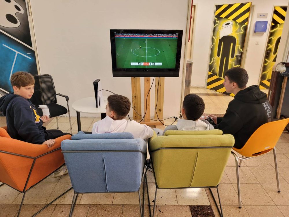 611799355_1303996508200948_863274703760508852_n